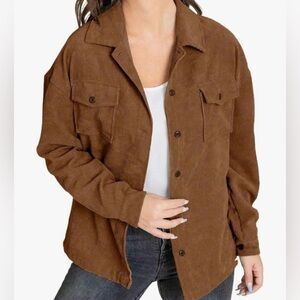 Soft corduroy buttons down shirt